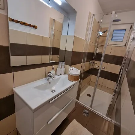 Lucka Ii Apartman *