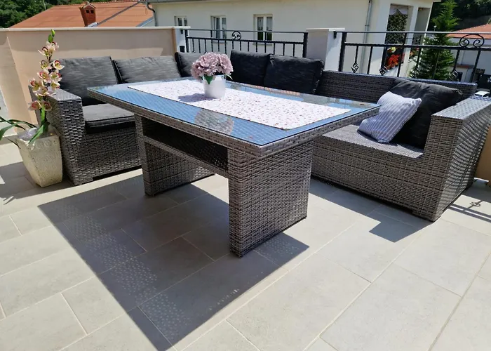 Lucka Ii Apartament *